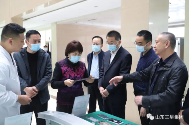 省宏觀經(jīng)濟(jì)研究院黨委書記、院長張中英一行來山東三星集團(tuán)調(diào)研