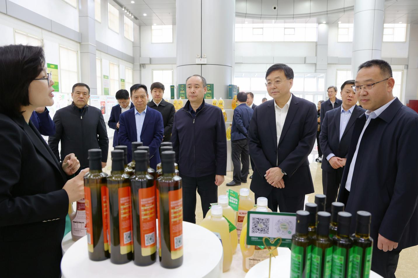 濱州市國資委、濱州市財金集團(tuán)來山東三星集團(tuán)調(diào)研