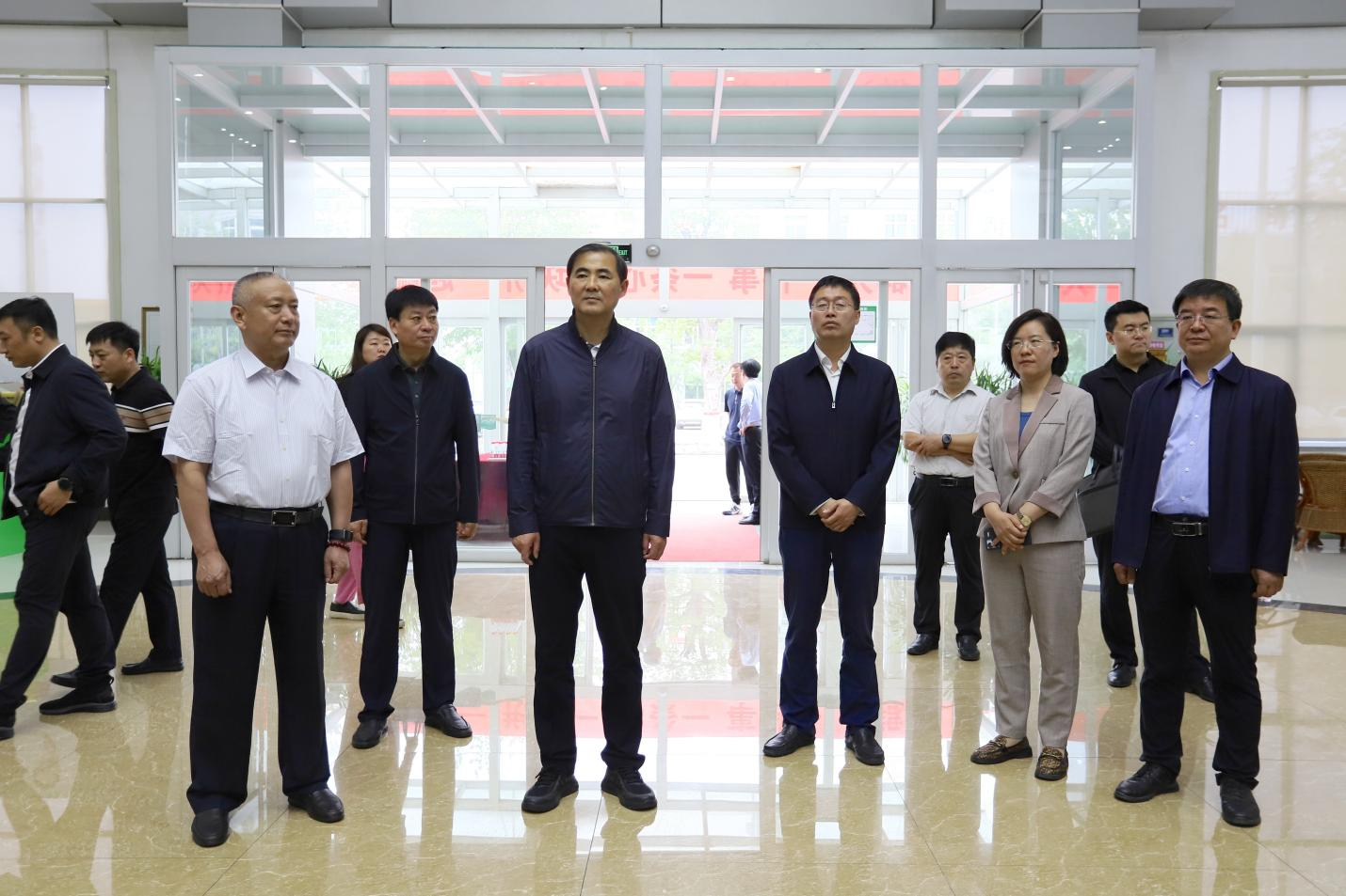 佳木斯市政府副市長、佳木斯國家農(nóng)高區(qū)黨工委書記王繼武一行來山東三星集團(tuán)調(diào)研