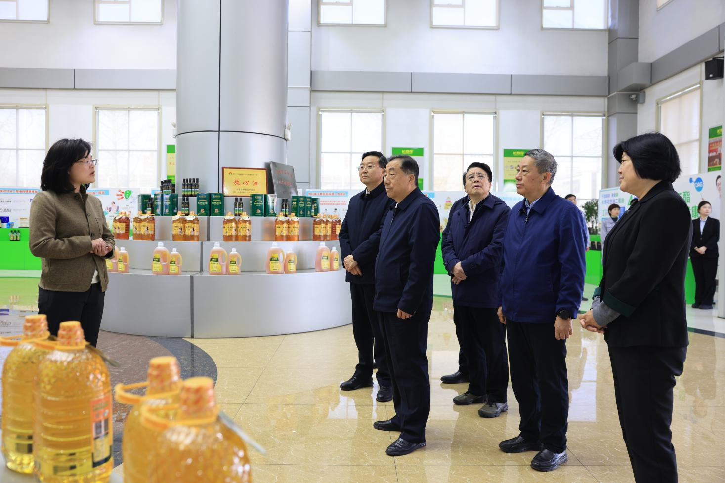山東省人大常委會副主任、黨組副書記孫立成來山東三星集團調(diào)研
